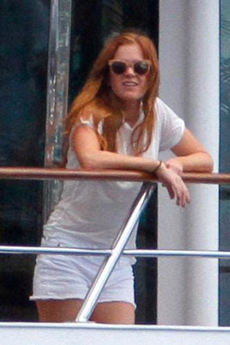 isla fisher sexy|Hot Mama! Isla Fisher Debuts Her Impressive Post。